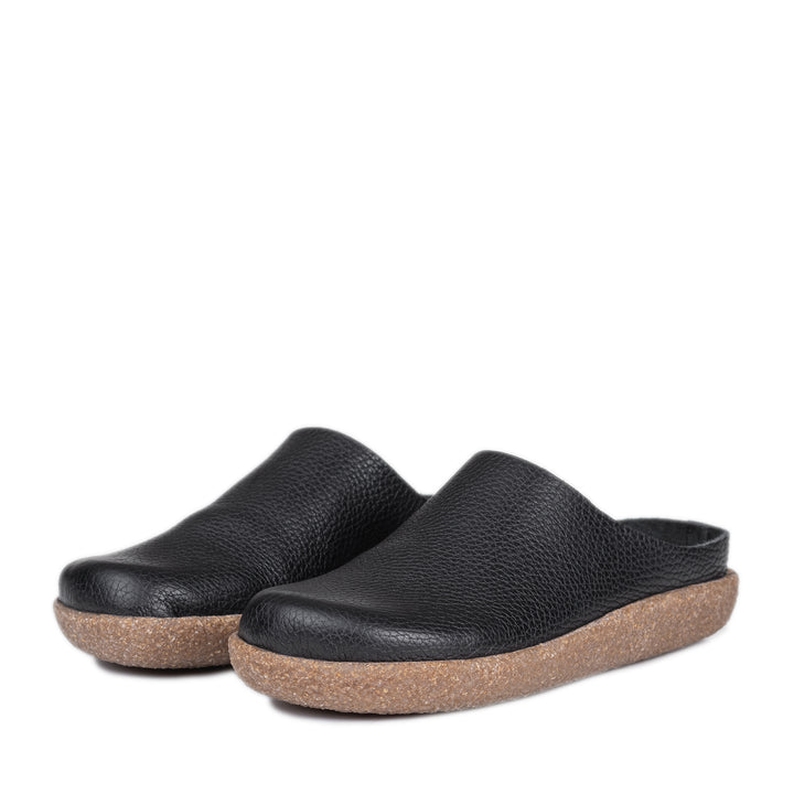 HALAVA Slip-ons