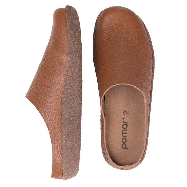 HUNAJA Slip-ons