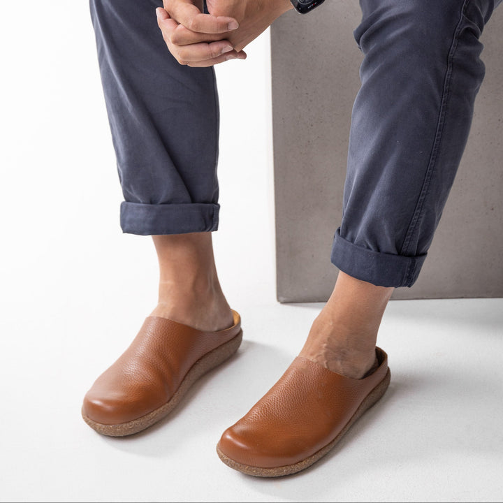 HUNAJA Slip-ons