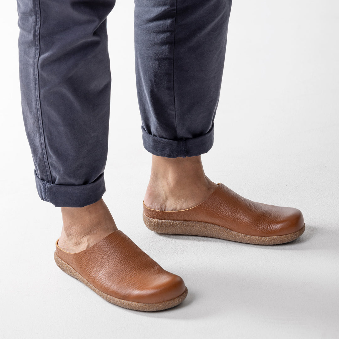 HUNAJA Slip-ons