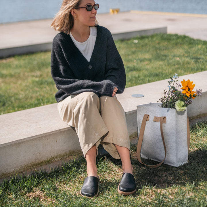 HALAVA Slip-ons