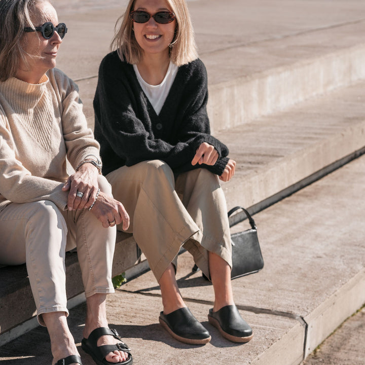 HALAVA Slip-ons